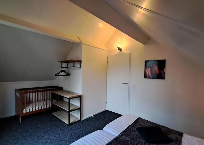 度假居 Forest Vip-bungalow At Groene Heuvels