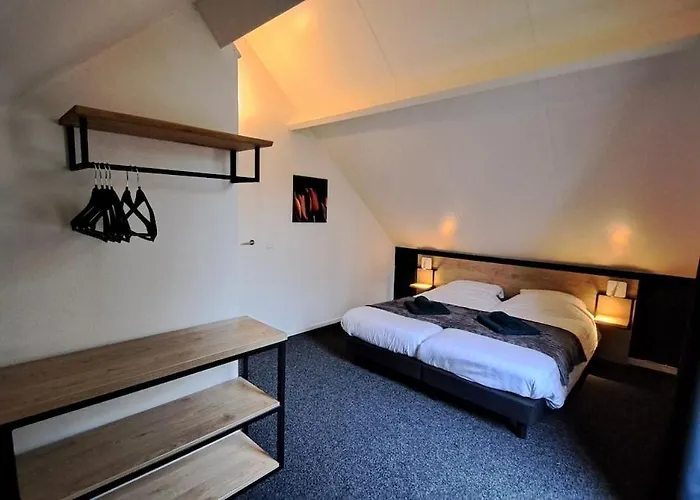 Forest Vip-bungalow At Groene Heuvels 度假居