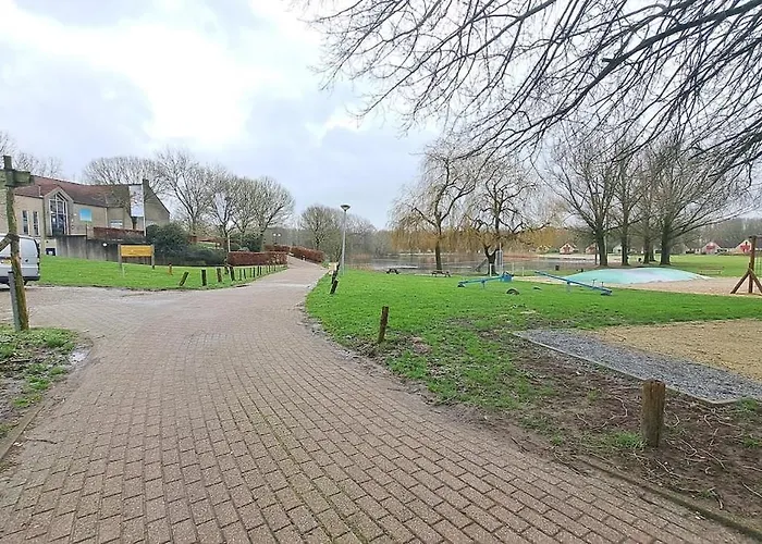 度假居 Forest Vip-bungalow At Groene Heuvels